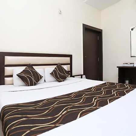Oyo 6359 Hotel Mezbaan Regency Rāipur Esterno foto
