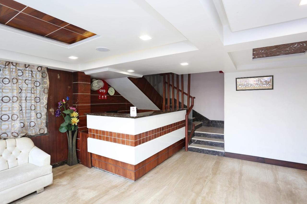 Oyo 6359 Hotel Mezbaan Regency Rāipur Esterno foto