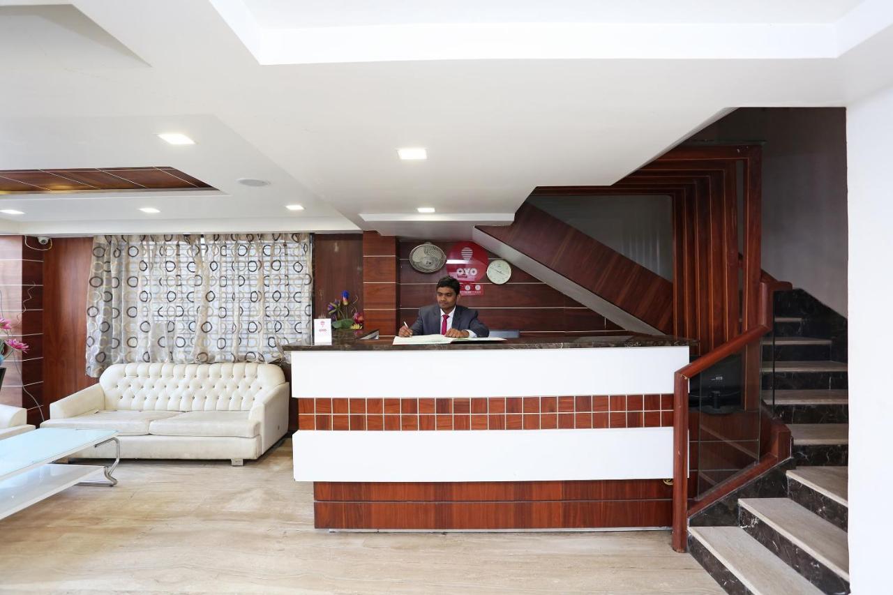 Oyo 6359 Hotel Mezbaan Regency Rāipur Esterno foto