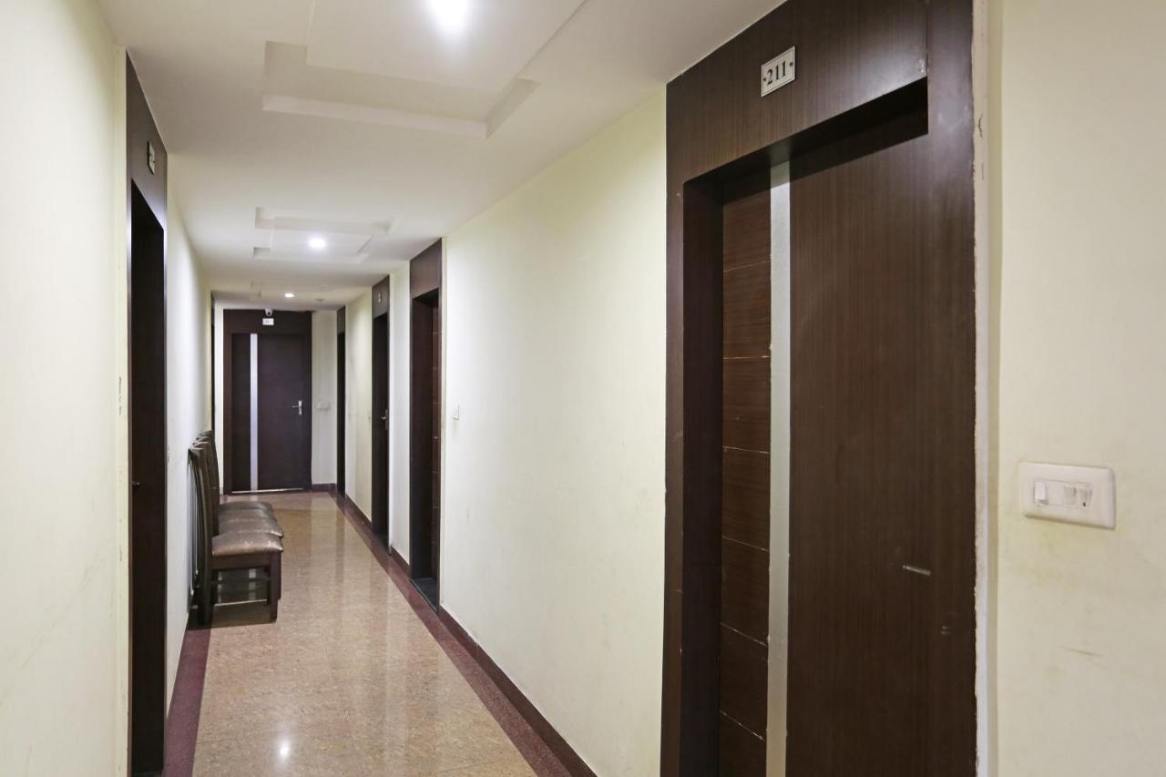 Oyo 6359 Hotel Mezbaan Regency Rāipur Esterno foto